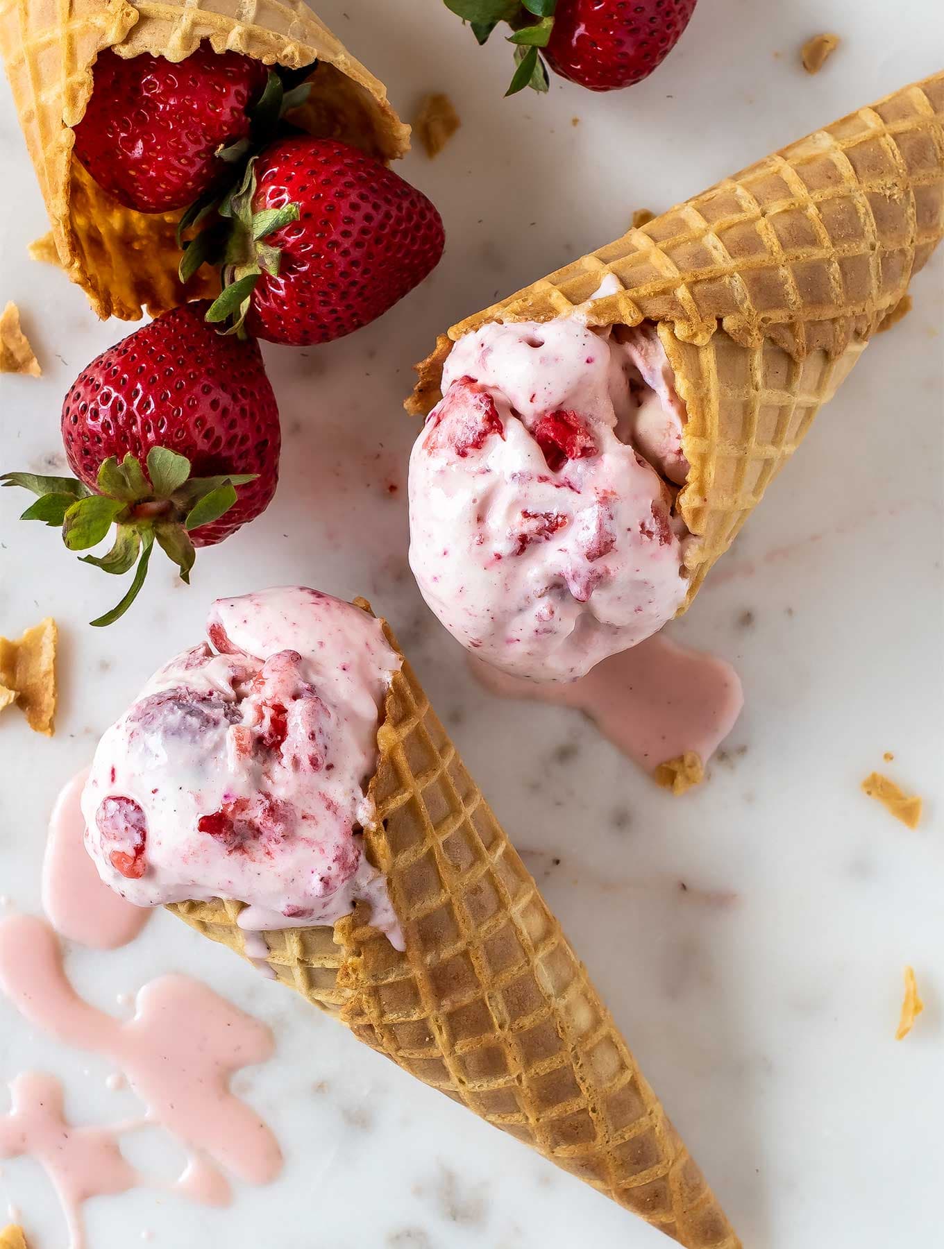 cone strawberry ice cream